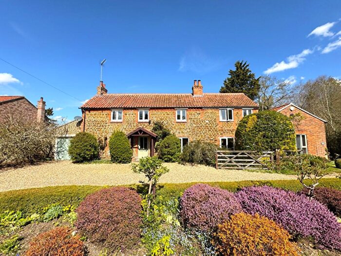 4 Bedroom Detached House For Sale In Pentney - Period Detached Bedroom Residence With Modern Extension, PE32