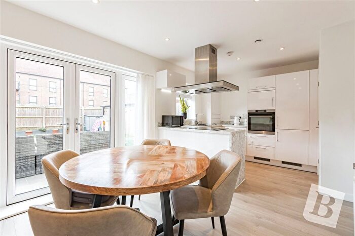 3 Bedroom Semi Detached House For Sale In Gladiator Way, Hornchurch, RM12