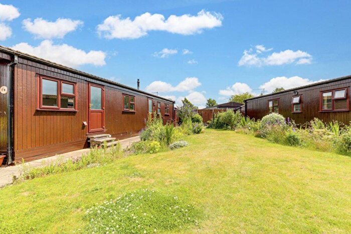 2 Bedroom Park Home For Sale In The Elms Retirement Park – Lincolnshire, LN1