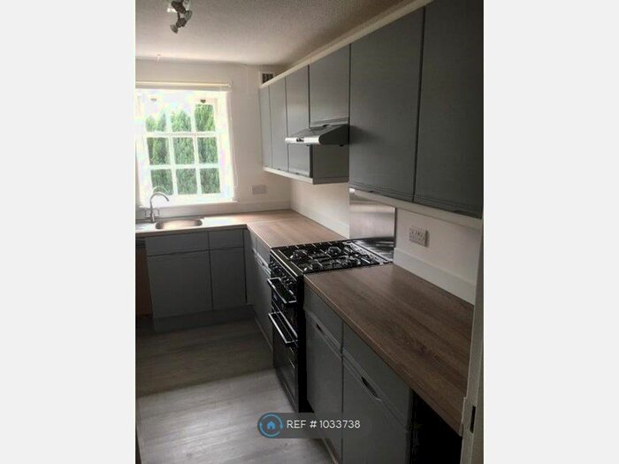 2 Bedroom Flat To Rent In Allans Court, Richmond, DL10