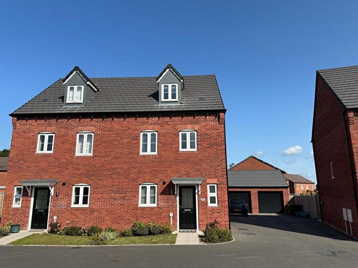 3 Bedroom Semi-Detached House To Rent In Sandwell Road, Cubbington, Leamington Spa, CV32