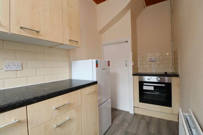 1 Bedroom House To Rent In Nunthorpe Road, Leeds, West Yorkshire, LS13