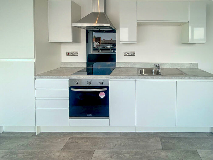 1 Bedroom Apartment To Rent In Market Court, CH41