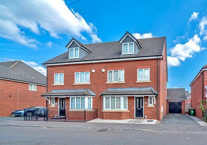 6 Bedroom Semi-detached House For Sale In St. Annes Road, Willenhall, WV13