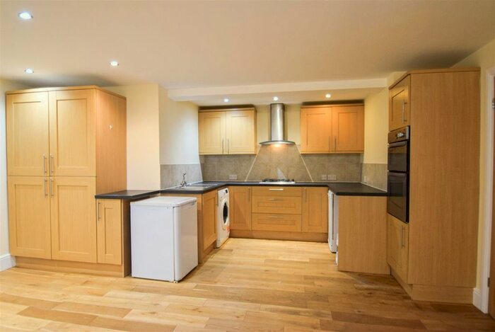 2 Bedroom Flat To Rent In Sycamore Place, York, YO30