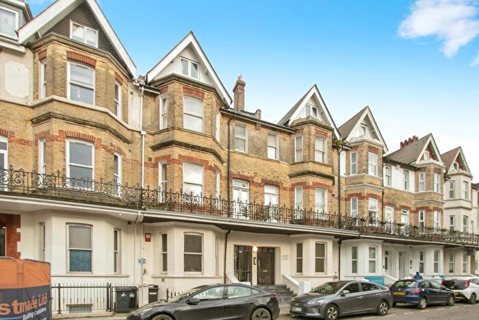 1 Bedroom Flat For Sale In West Hill Road, Bournemouth, Dorset, BH2