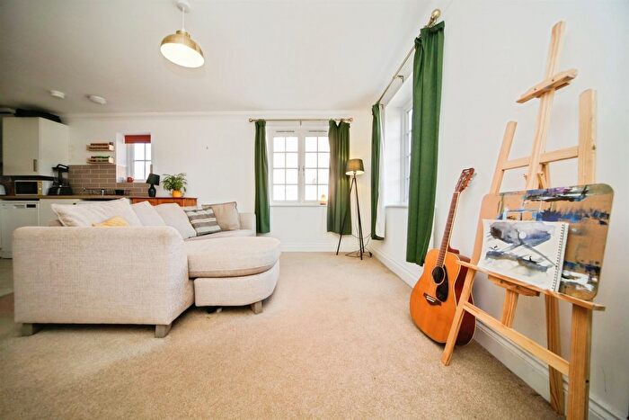 2 Bedroom Flat For Sale In Quarry Avenue, Needham Market, Ipswich, IP6