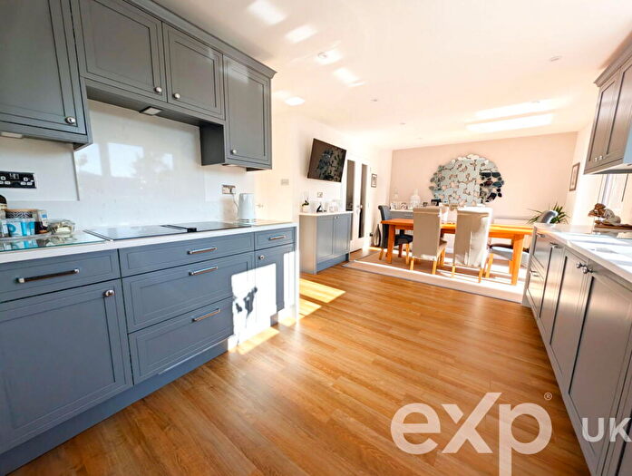 4 Bedroom Detached House For Sale In Cliveden Close, Allington, Maidstone, ME16