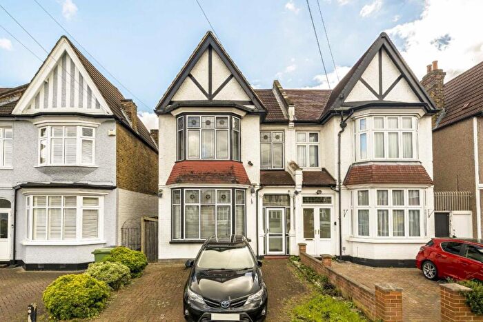 5 Bedroom Semi Detached House For Sale In Arran Road, London, SE6