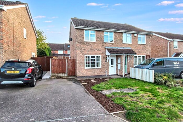 3 Bedroom Semi Detached House For Sale In Pawley Close, Whetstone, Leicester, LE8