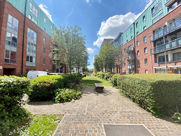 1 Bedroom Apartment To Rent In Temple Quay, Ratcliffe Court, BS2