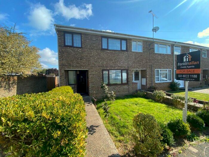 3 Bedroom End Of Terrace House To Rent In Benbow Gardens, Calmore, Totton, SO40
