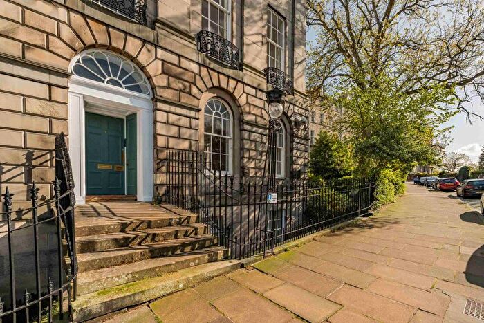 3 Bedroom Flat To Rent In Doune Terrace, New Town, Edinburgh, EH3