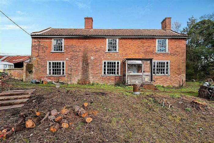 4 Bedroom Character Property For Sale In Briston Road, Saxthorpe, Norwich, NR11