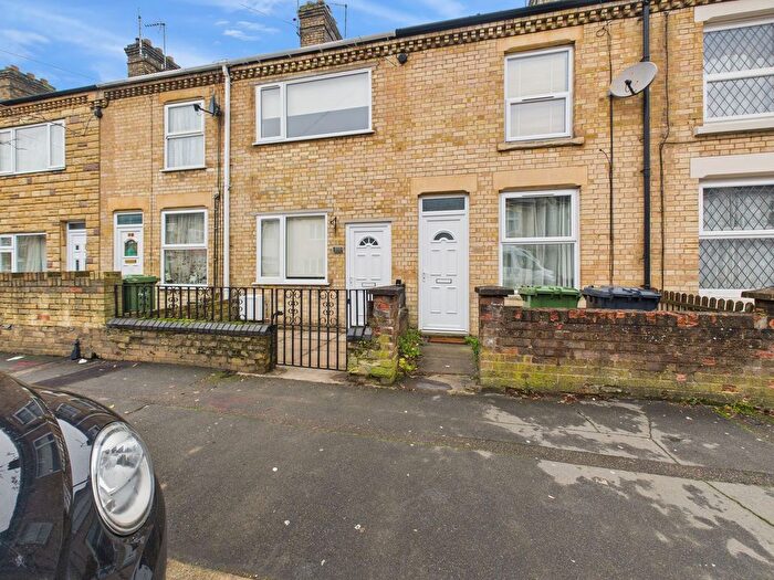 2 Bedroom Terraced House For Sale In Charles Street, Peterborough, PE1