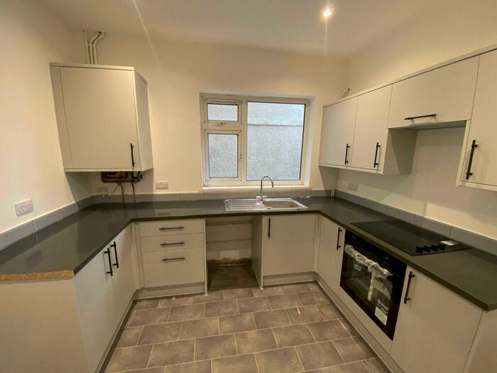 3 Bedroom House To Rent In Morgans Road, Neath, SA11