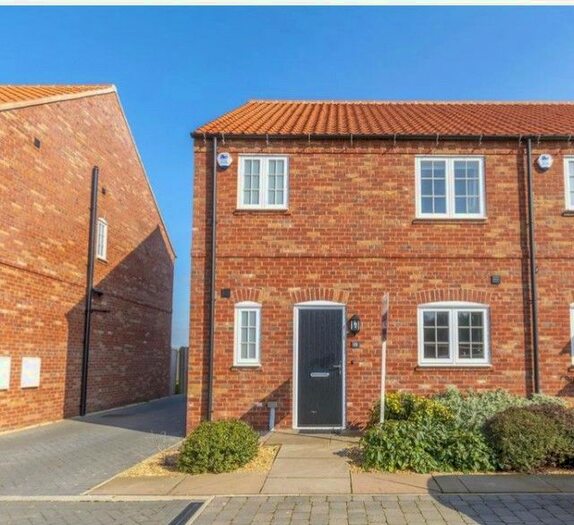 3 Bedroom Semi-Detached House To Rent In Blossom Grove, Retford, DN22