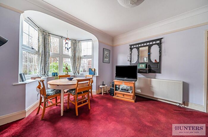 3 Bedroom End Of Terrace House For Sale In Bostall Lane, London, SE2