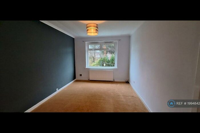 2 Bedroom Flat To Rent In Abbotsford Road, Wishaw, ML2