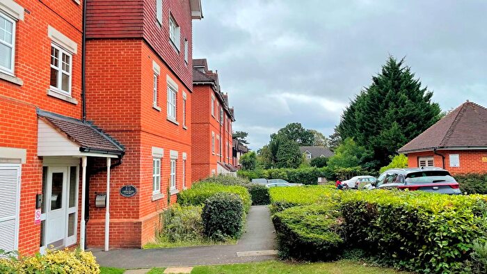 1 Bedroom Flat To Rent In Heathside Road, Woking, GU22