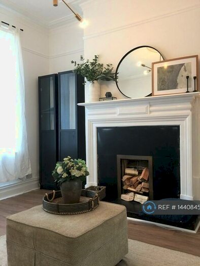 3 Bedroom Terraced House To Rent In Huddersfield Road, Oldham, OL4