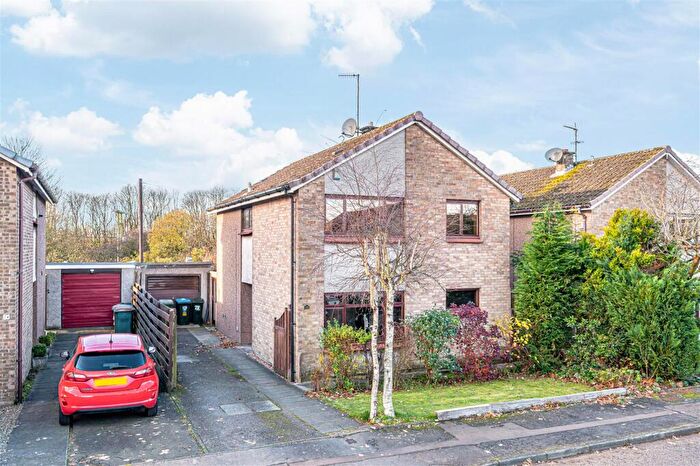 4 Bedroom Detached House For Sale In Katrine Place, Kinross, KY13