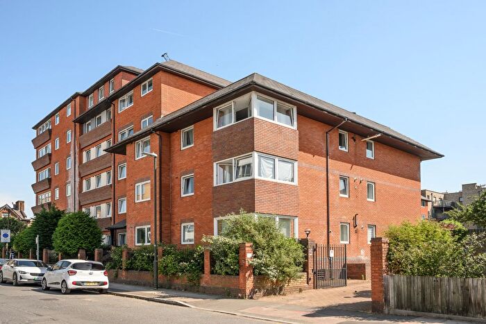 2 Bedroom Flat For Sale In The Broadway, Wimbledon, London, SW19