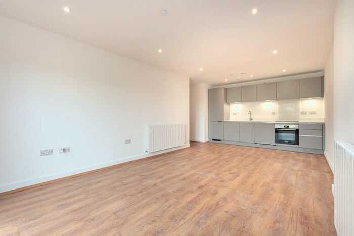 2 Bedroom Apartment To Rent In Whyteleafe House, Whyteleafe, CR3