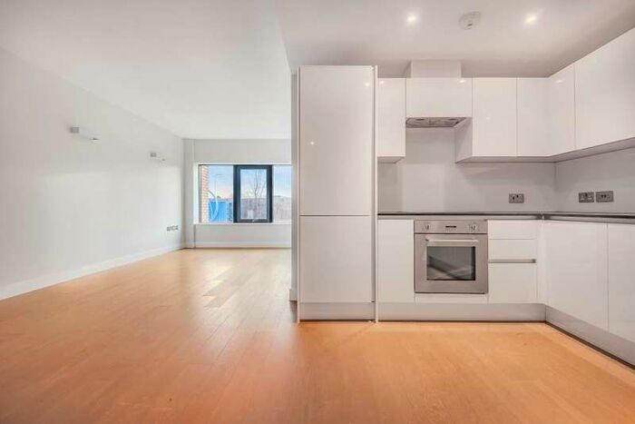 1 Bedroom Apartment To Rent In Newbury, Berkshire, RG14