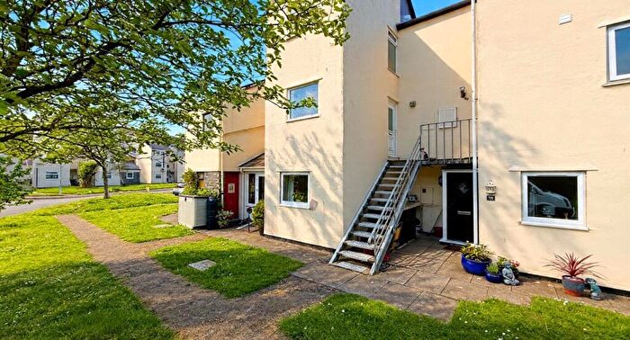 2 Bedroom Apartment For Sale In Glan Gors, Harlech, LL46