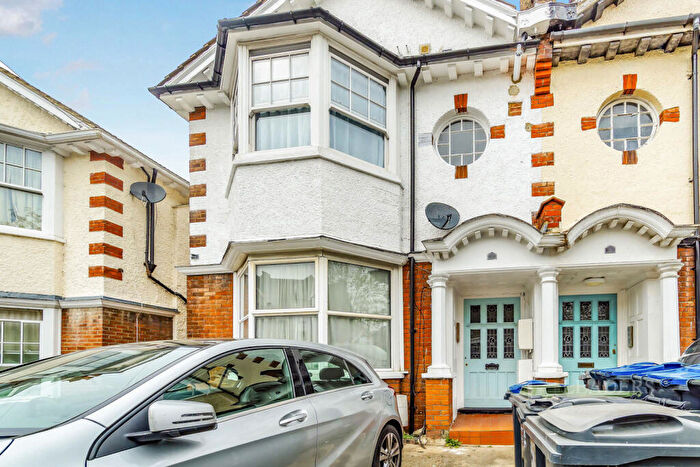House To Rent In Woodstock Road, Croydon, CR0