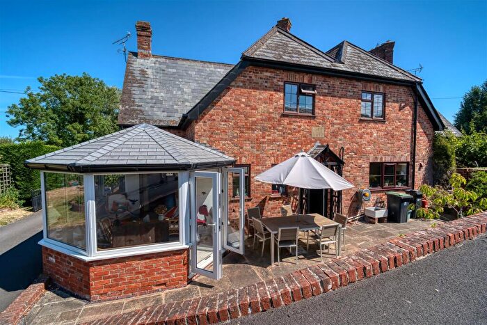 4 Bedroom Detached House For Sale In Thornhill, Stalbridge, Sturminster Newton, DT10