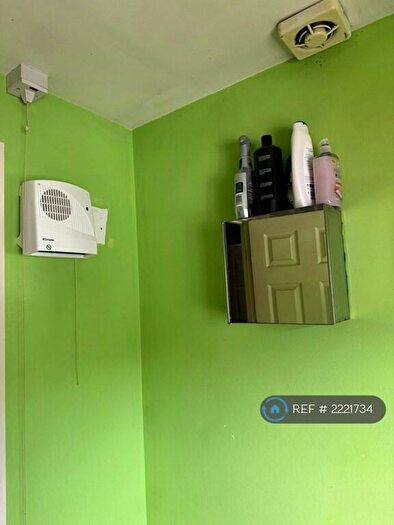 1 Bedroom End Of Terrace House To Rent In Barnum Court, Swindon, SN2