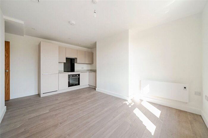 1 Bedroom Flat To Rent In Catteshall Road, Godalming, Surrey, GU7