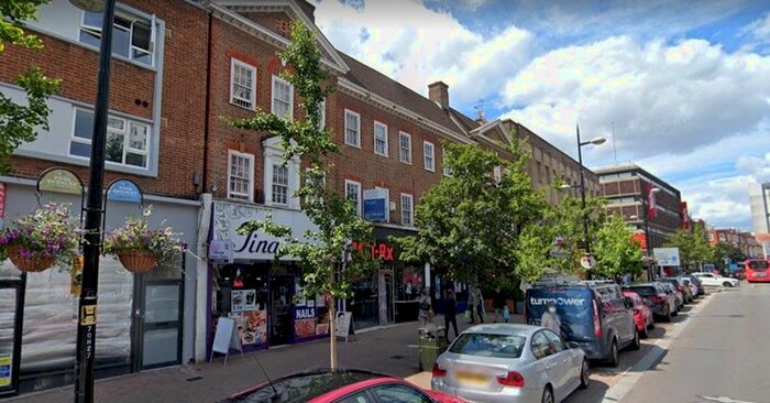 2 Bedroom Flat To Rent In High Sreet Bromley, London, BR1