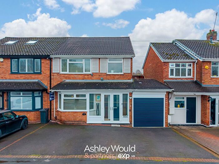 3 Bedroom Semi Detached House For Sale In Whittingham Road, Halesowen, B63