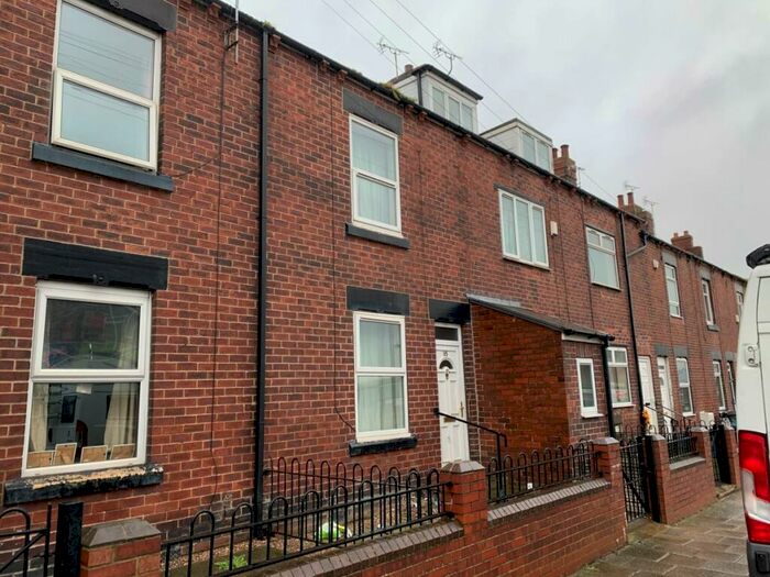 3 Bedroom House To Rent In High Street, Grimethorpe, S72