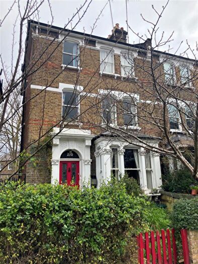 5 Bedroom House For Sale In Brecknock Road, London, N19