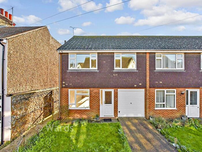 3 Bedroom End Of Terrace House For Sale In Livingstone Road, St. Peters, Broadstairs, Kent, CT10