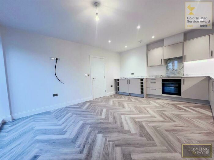 2 Bedroom Apartment To Rent In Chestnuts, Crays Hills, Billericay, CM11