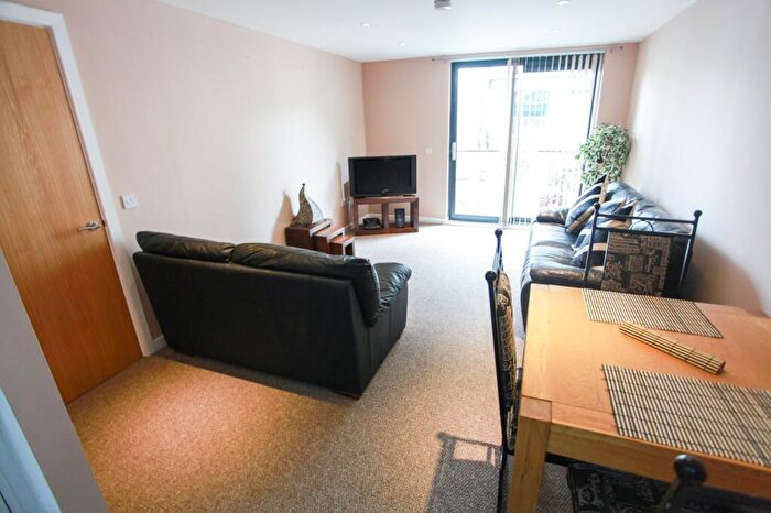 2 Bedroom Flat To Rent In Cornhill, L1