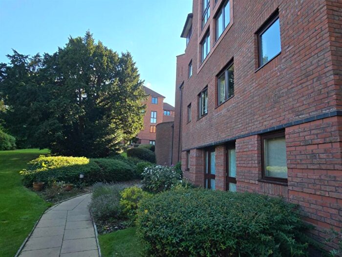 1 Bedroom Apartment To Rent In Cwrt Bryn Coed, Colwyn Bay, LL29