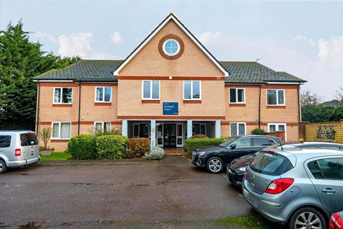 1 Bedroom Retirement Property For Sale In Orchard Court, Reading, RG2