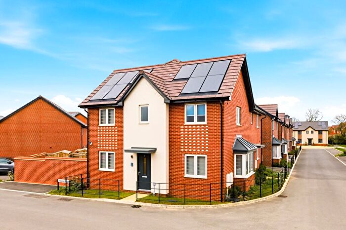 3 Bedroom Semi Detached House For Sale In Podolica Grove, Whitehouse, MK8