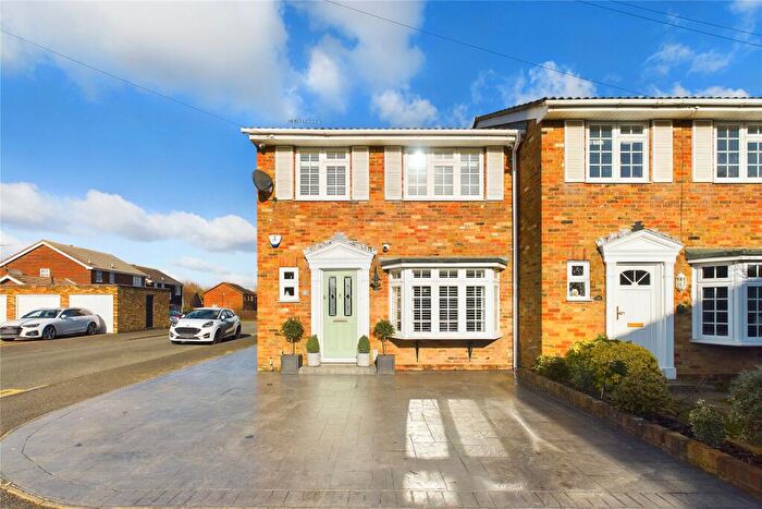 3 Bedroom Semi-Detached House For Sale In Westbrook, Maidenhead, Berkshire, SL6