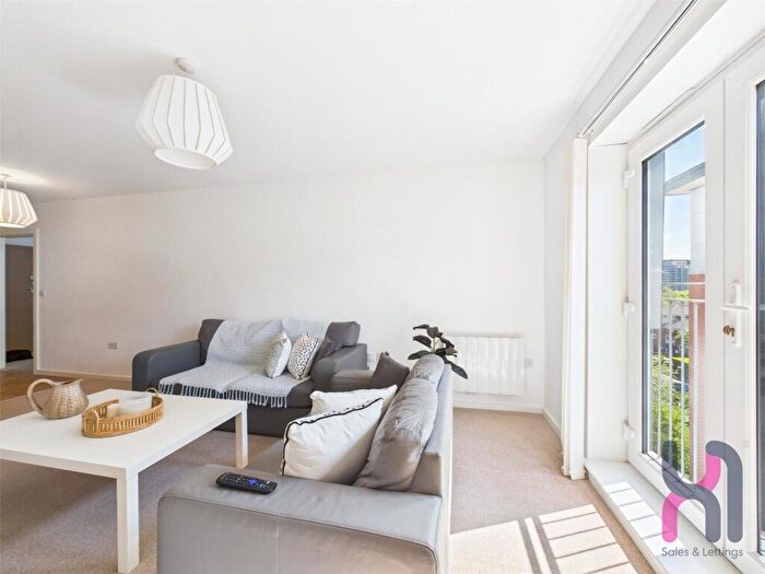 2 Bedroom Flat To Rent In Brindley House, Elmira Way, Salford, M5