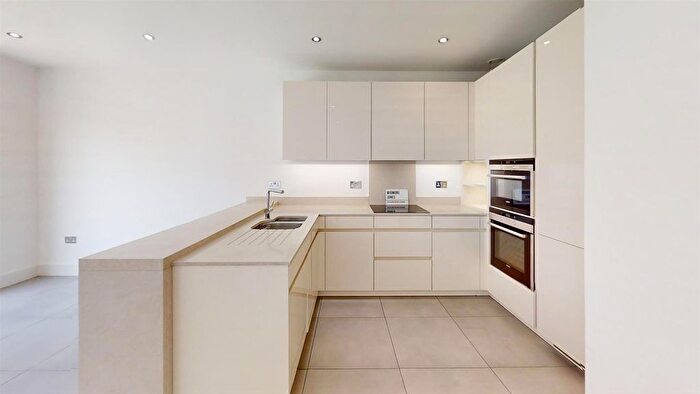4 Bedroom Terraced House To Rent In Emerald Square, Roehampton, SW15