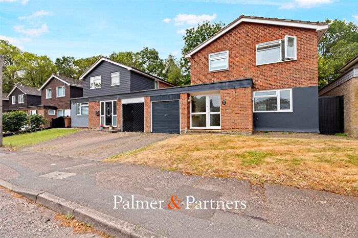 3 Bedroom Link Detached House For Sale In Barnfield Road, Great Horkesley, Colchester, Essex, CO6