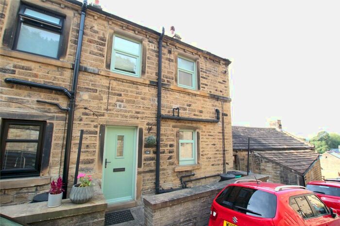 2 Bedroom End Of Terrace House To Rent In Back Lane, Holmfirth, West Yorkshire, HD9