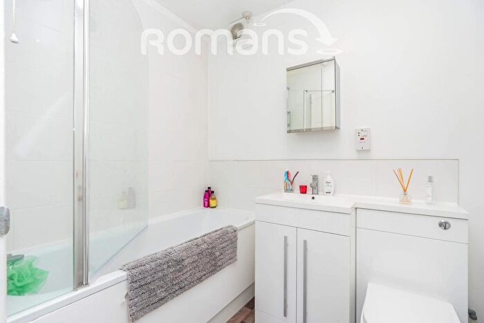 2 Bedroom Apartment To Rent In Lower Brook Street, Winchester, SO23